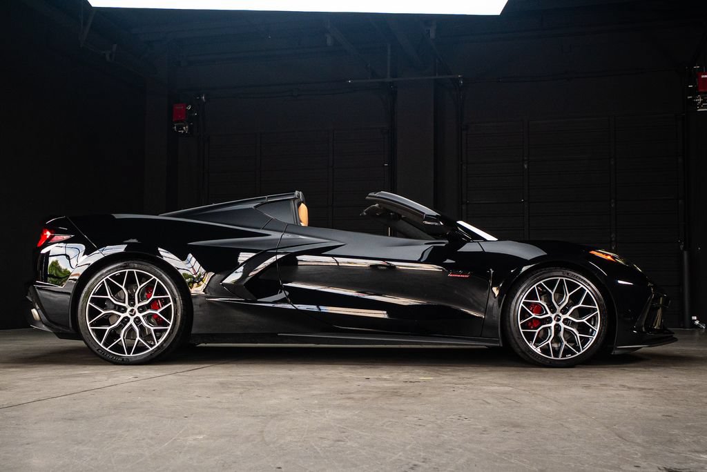 Used 2023 Chevrolet Corvette Stingray Premium Cpe w/ Engine Appearance Package RWD image 12