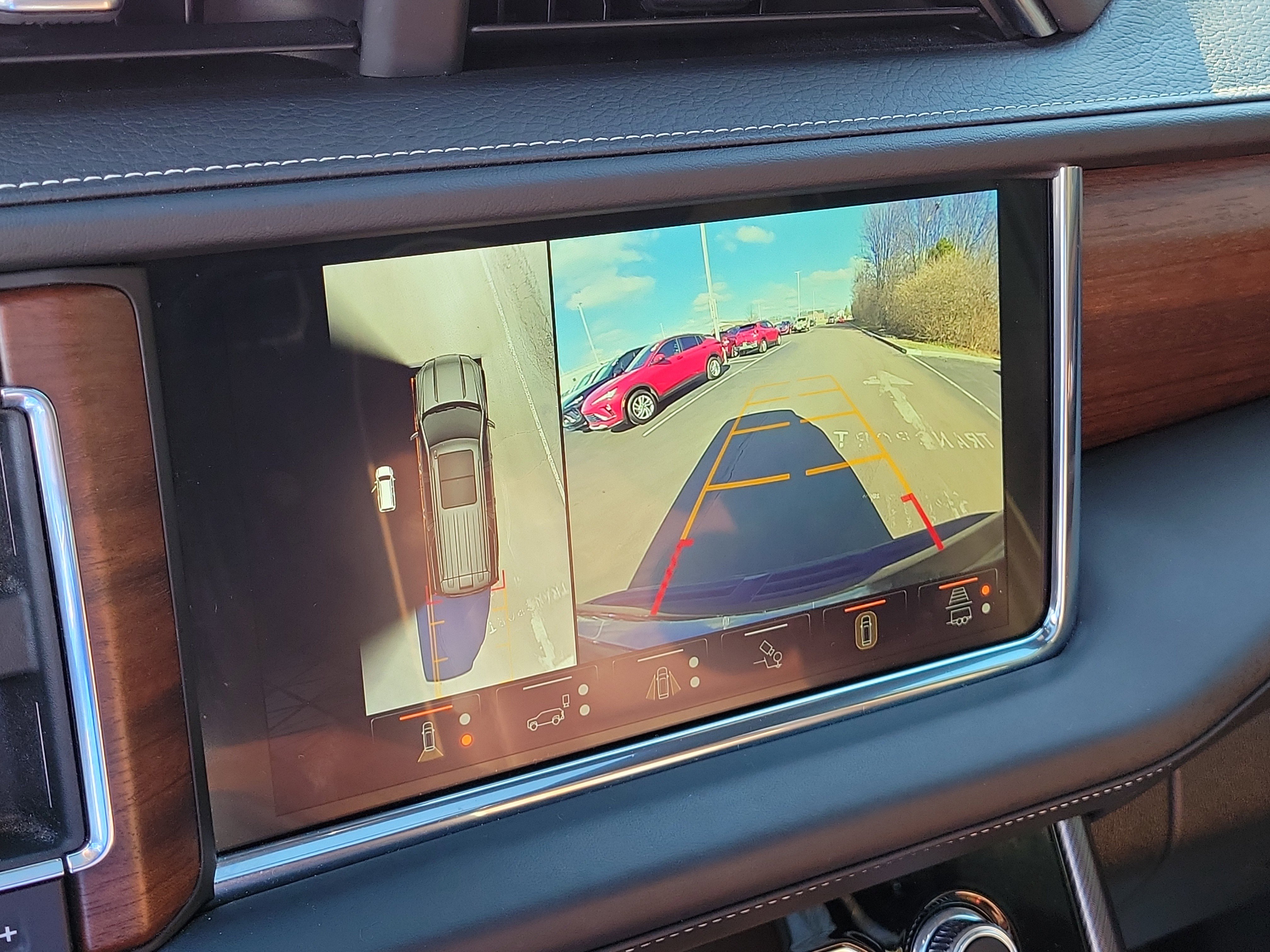 Used 2023 GMC Yukon Denali Ultimate image 27