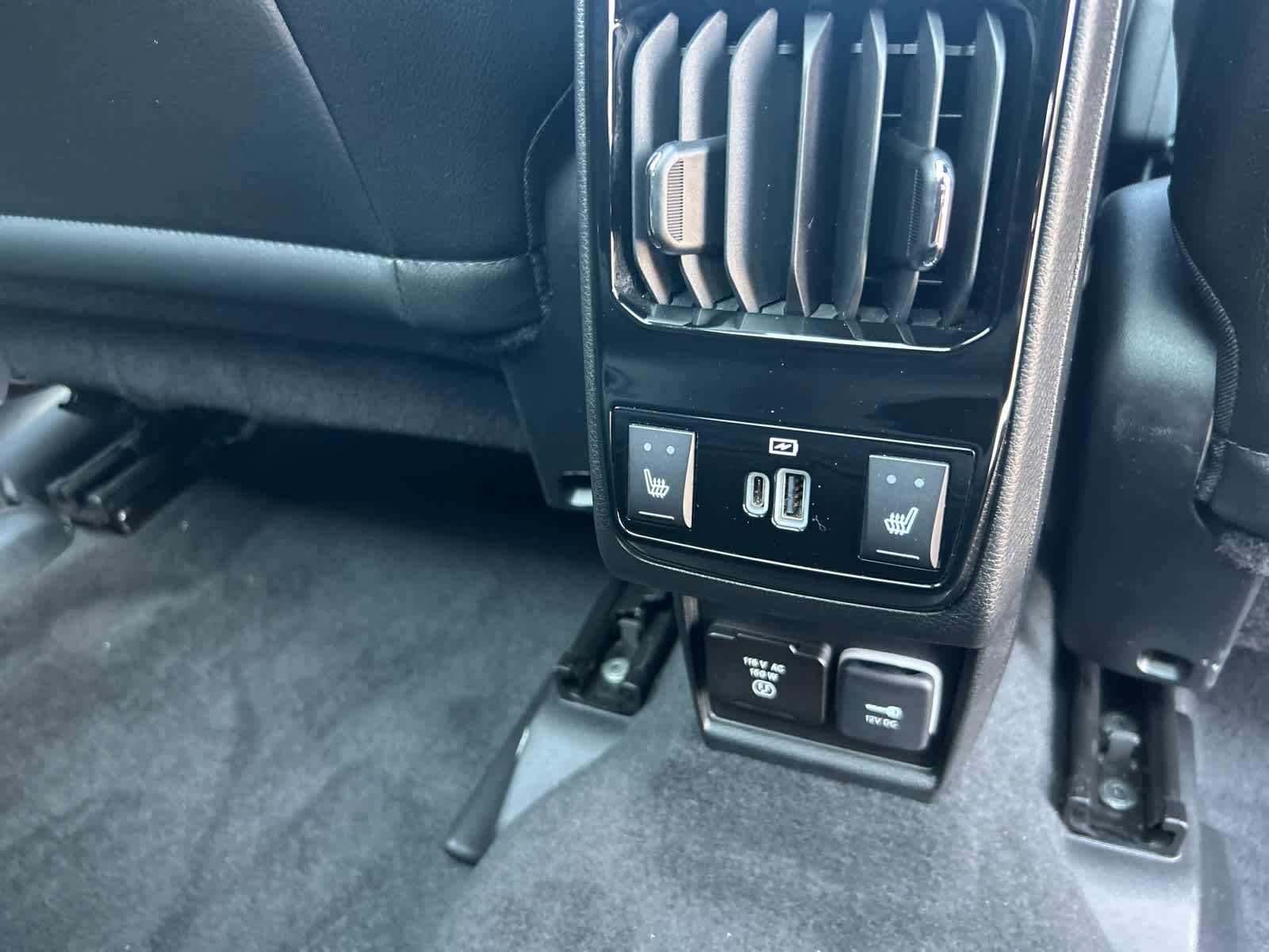 Used 2022 Jeep Compass Limited w/ (RED) Package image 27