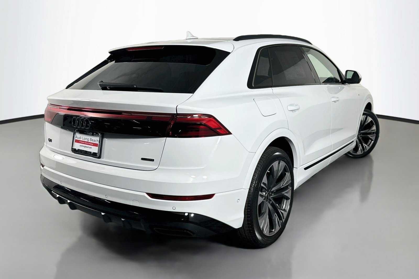 New 2027 Audi Q8 Premium Plus AWD/4WD image 9