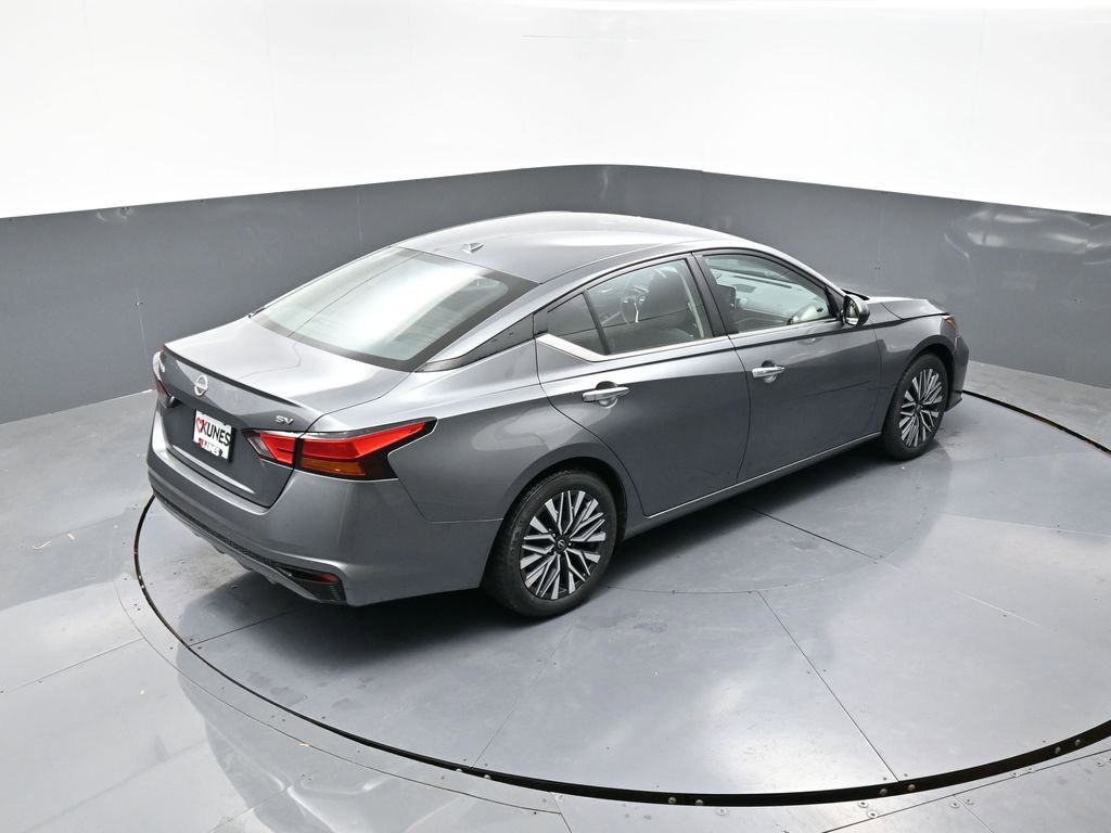 Used 2024 Nissan Altima 2.5 SV image 38