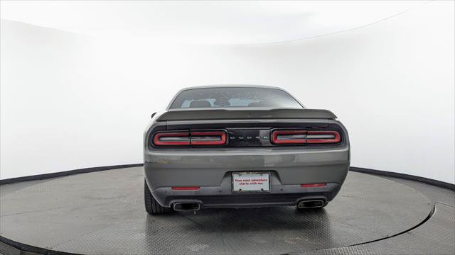 Used 2017 Dodge Challenger R/T w/ Driver Convenience Group RWD image 7