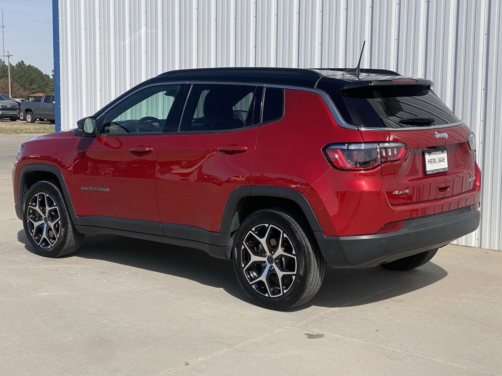 Used 2025 Jeep Compass Limited image 7