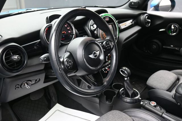 Used 2016 MINI Cooper Convertible FWD image 10