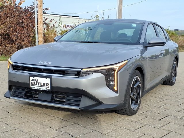 Used 2025 Kia K4 EX FWD image 2