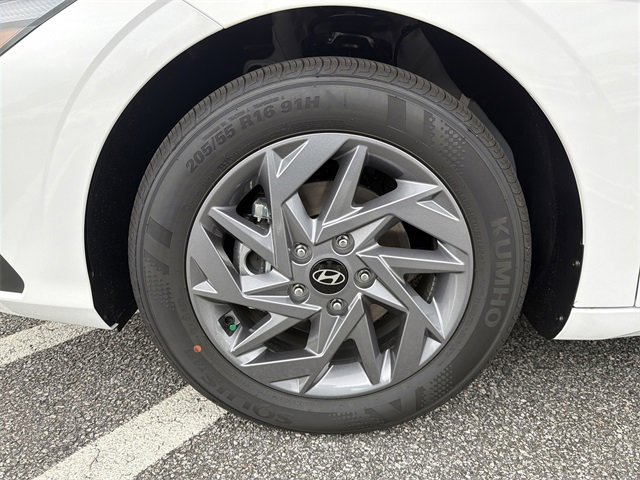 New 2026 Hyundai Elantra Blue image 11