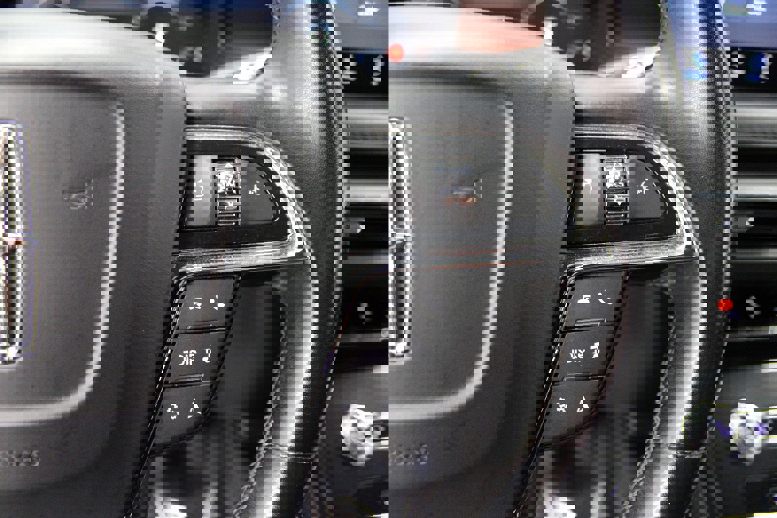 Used 2022 Lincoln Nautilus Reserve image 23