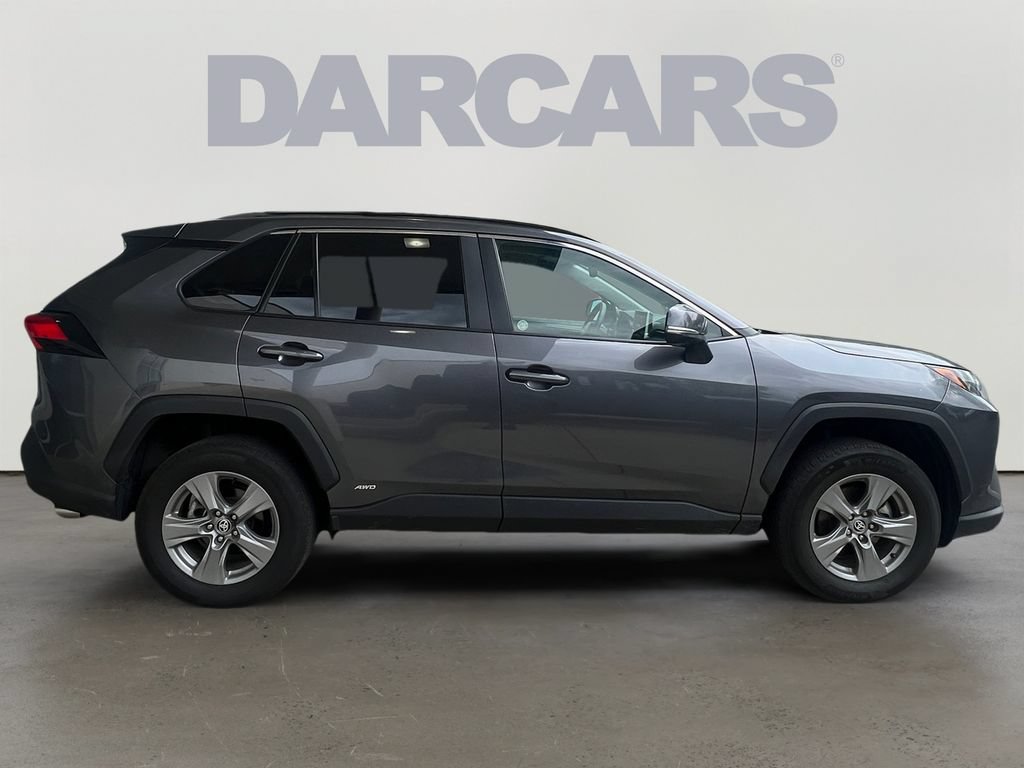 Used 2025 Toyota RAV4 XLE AWD/4WD image 8