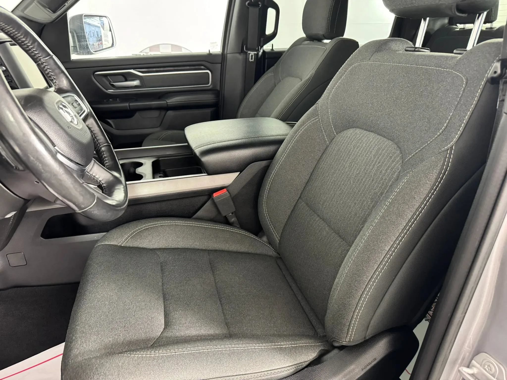 Used 2020 RAM 1500 Big Horn AWD/4WD image 30