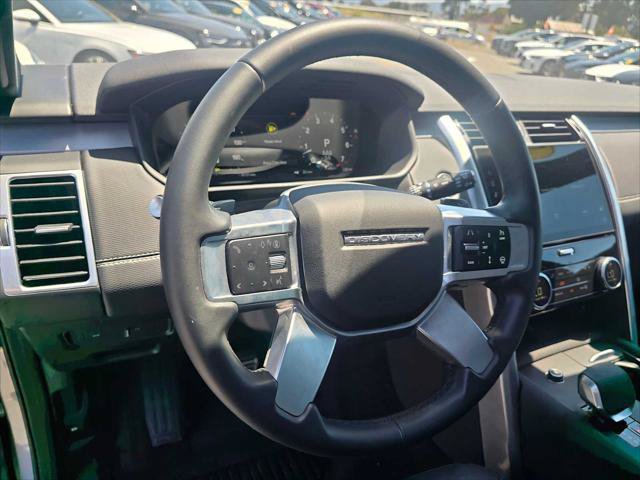 Used 2025 Land Rover Discovery Dynamic SE AWD/4WD image 25