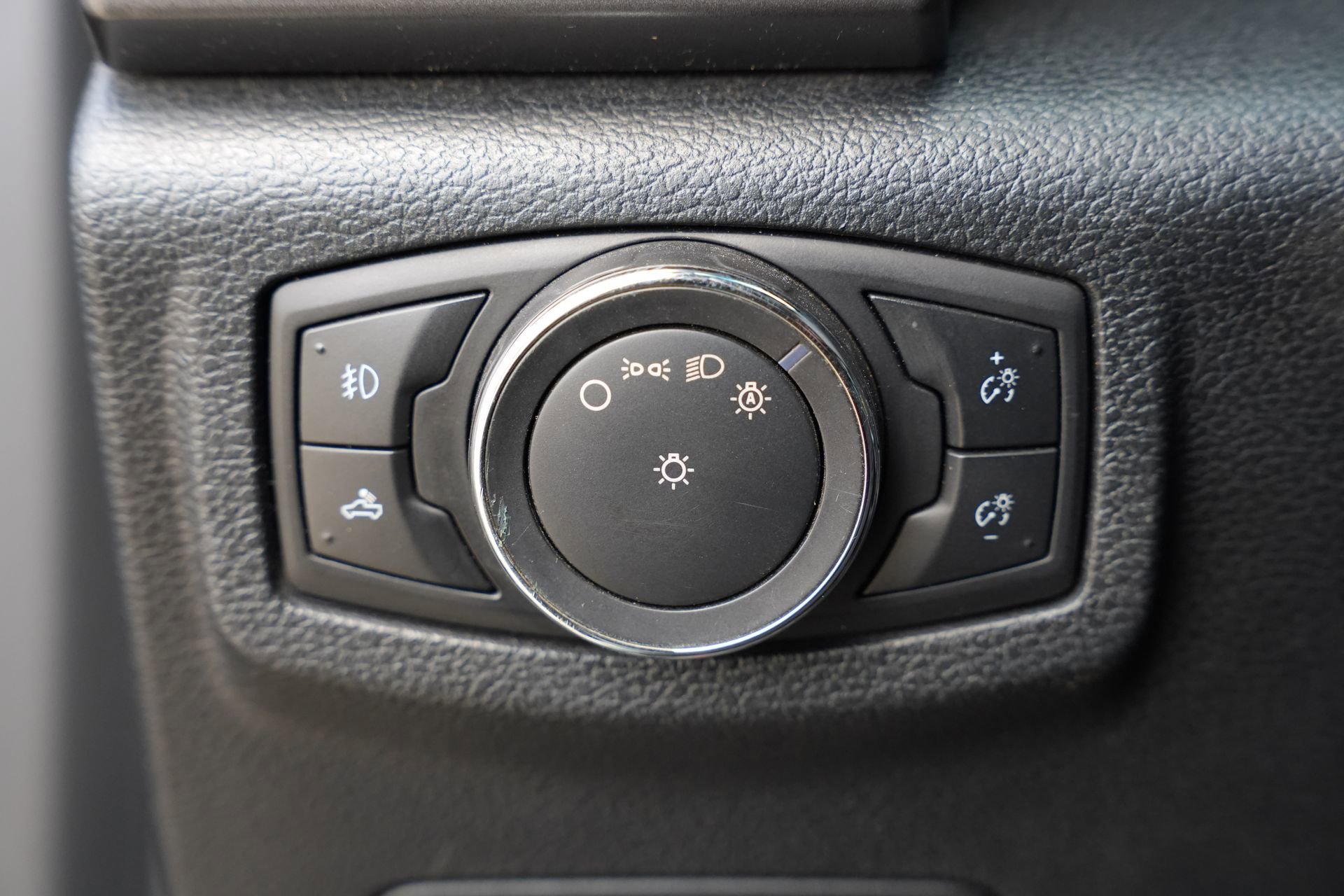 Used 2016 Ford F150 XLT w/ Equipment Group 302A Luxury image 15