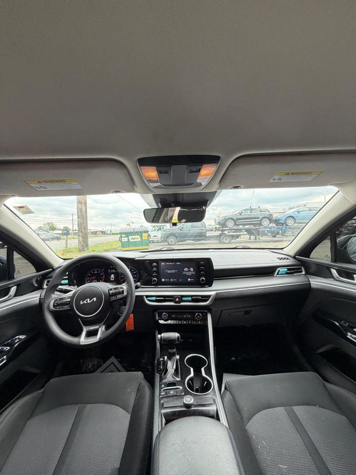 Used 2022 Kia K5 LX FWD image 28