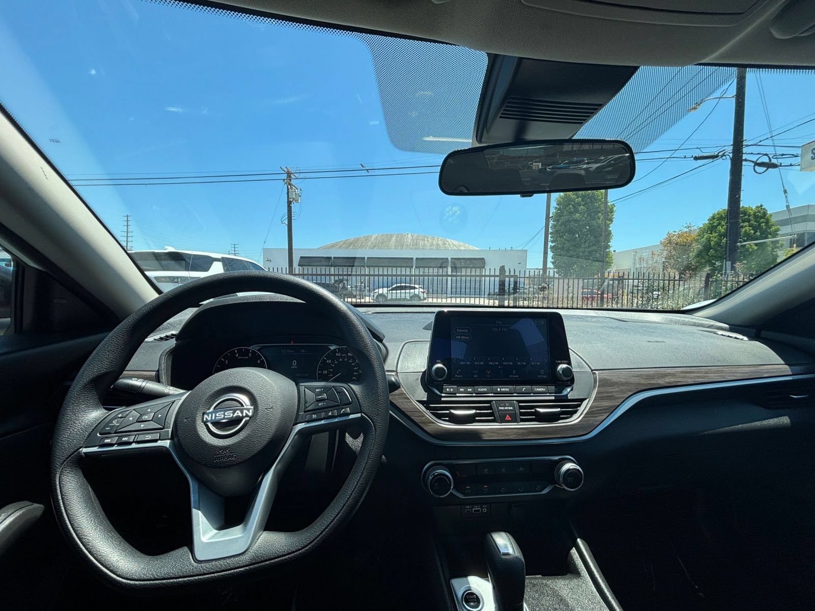 Used 2025 Nissan Altima 2.5 SV FWD image 34