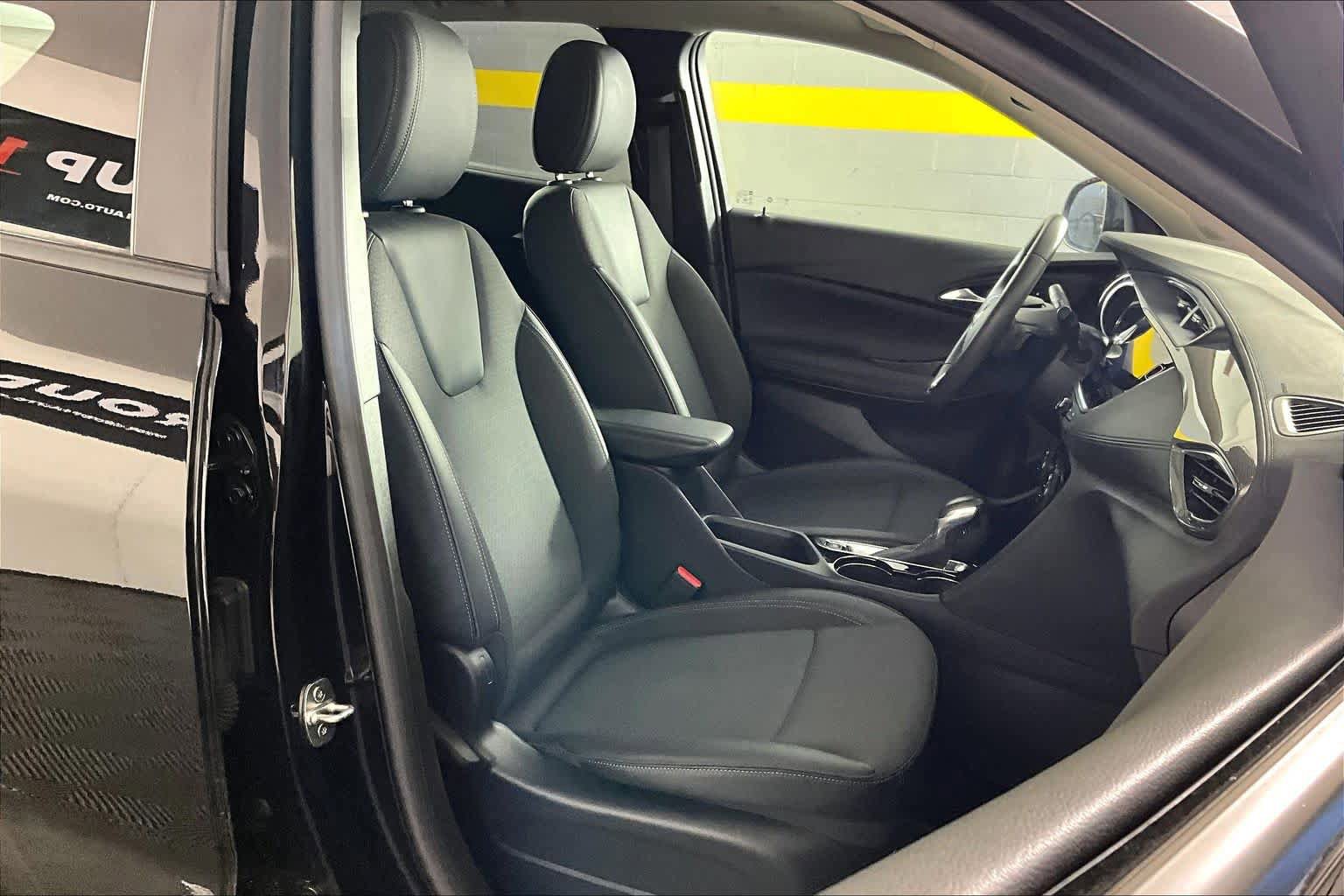 Certified 2023 Buick Encore GX Select w/ Experience Buick Package image 9