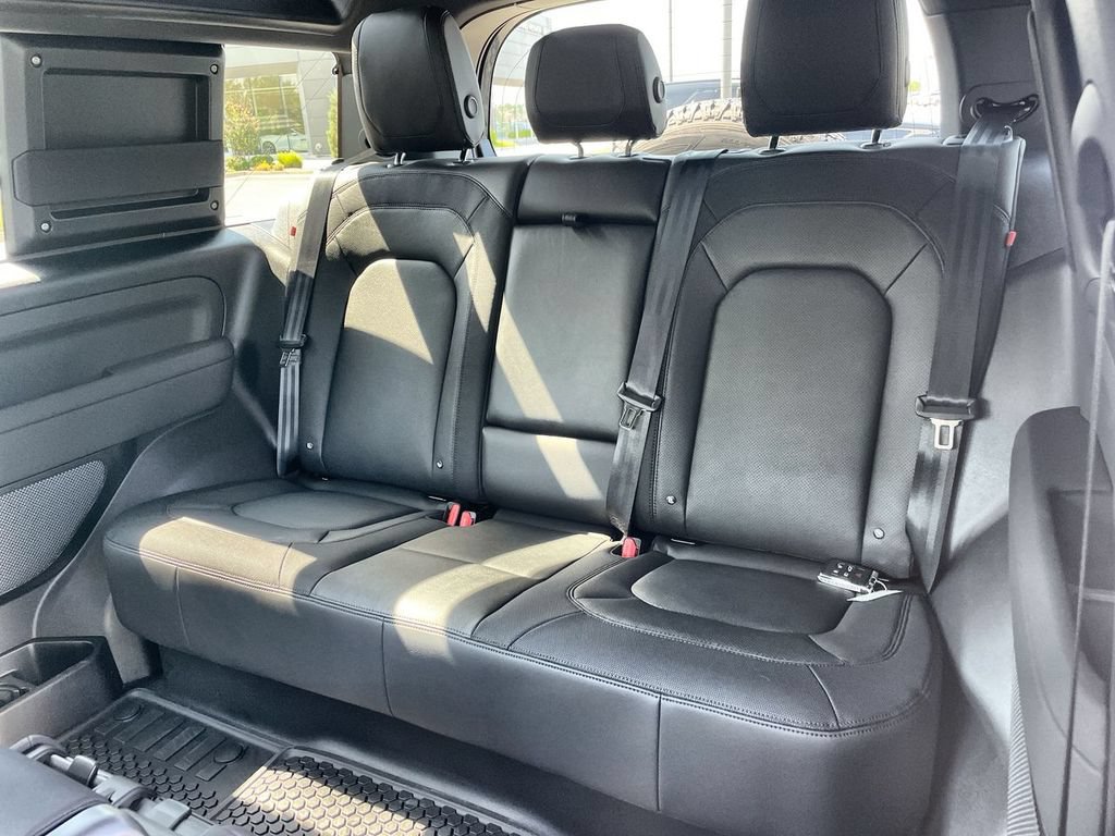 Used 2023 Land Rover Defender 90 X-Dynamic SE AWD/4WD image 16