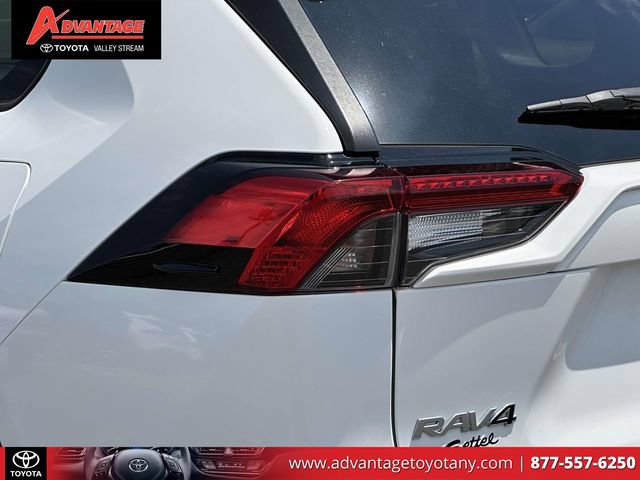 Certified 2019 Toyota RAV4 LE FWD image 13