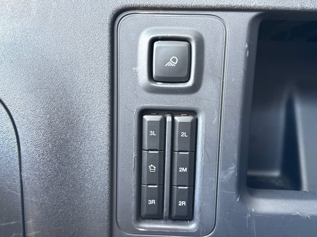 Used 2025 Ford Expedition Active AWD/4WD image 39