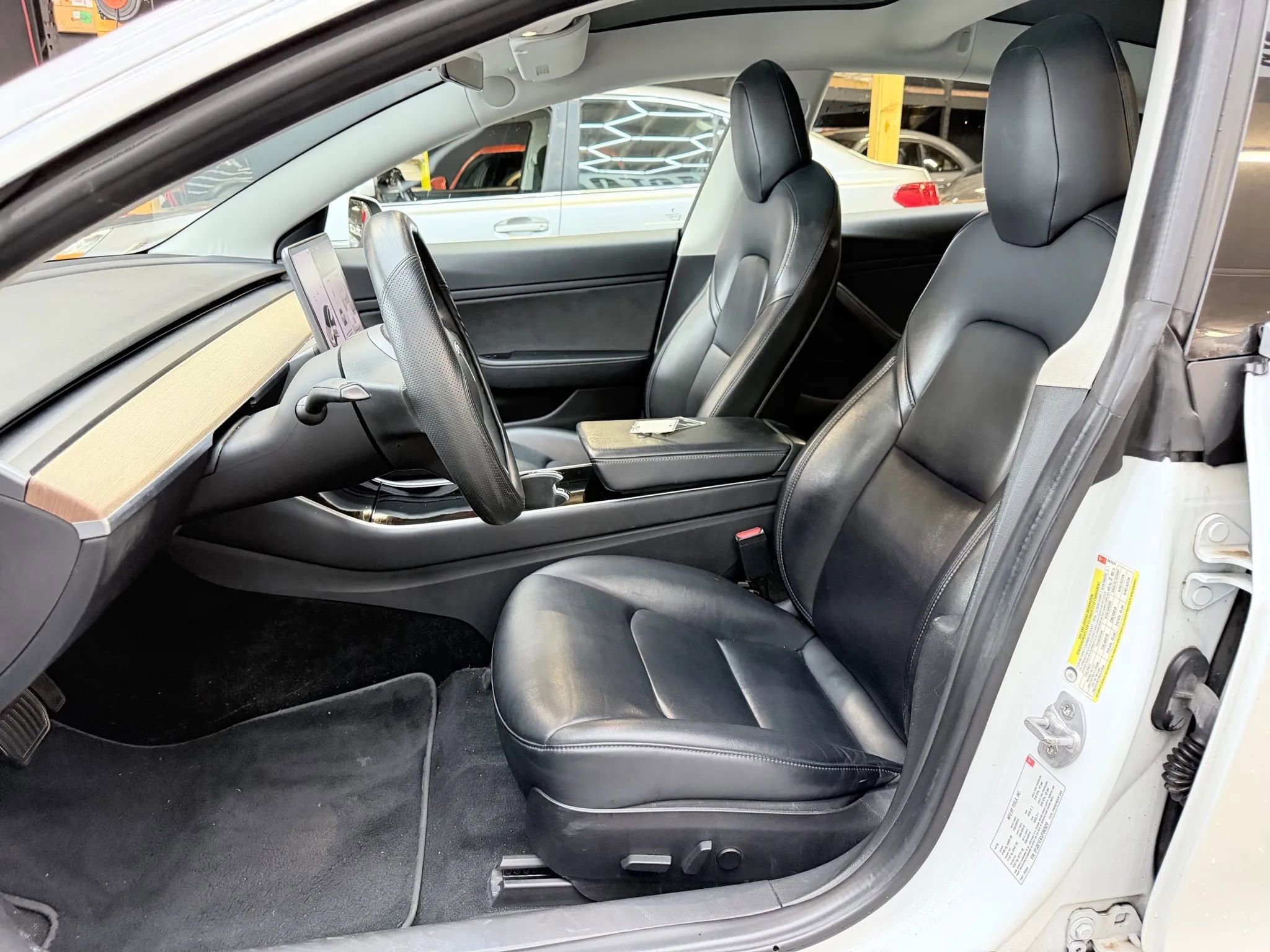 Used 2018 Tesla Model 3 Long Range image 11