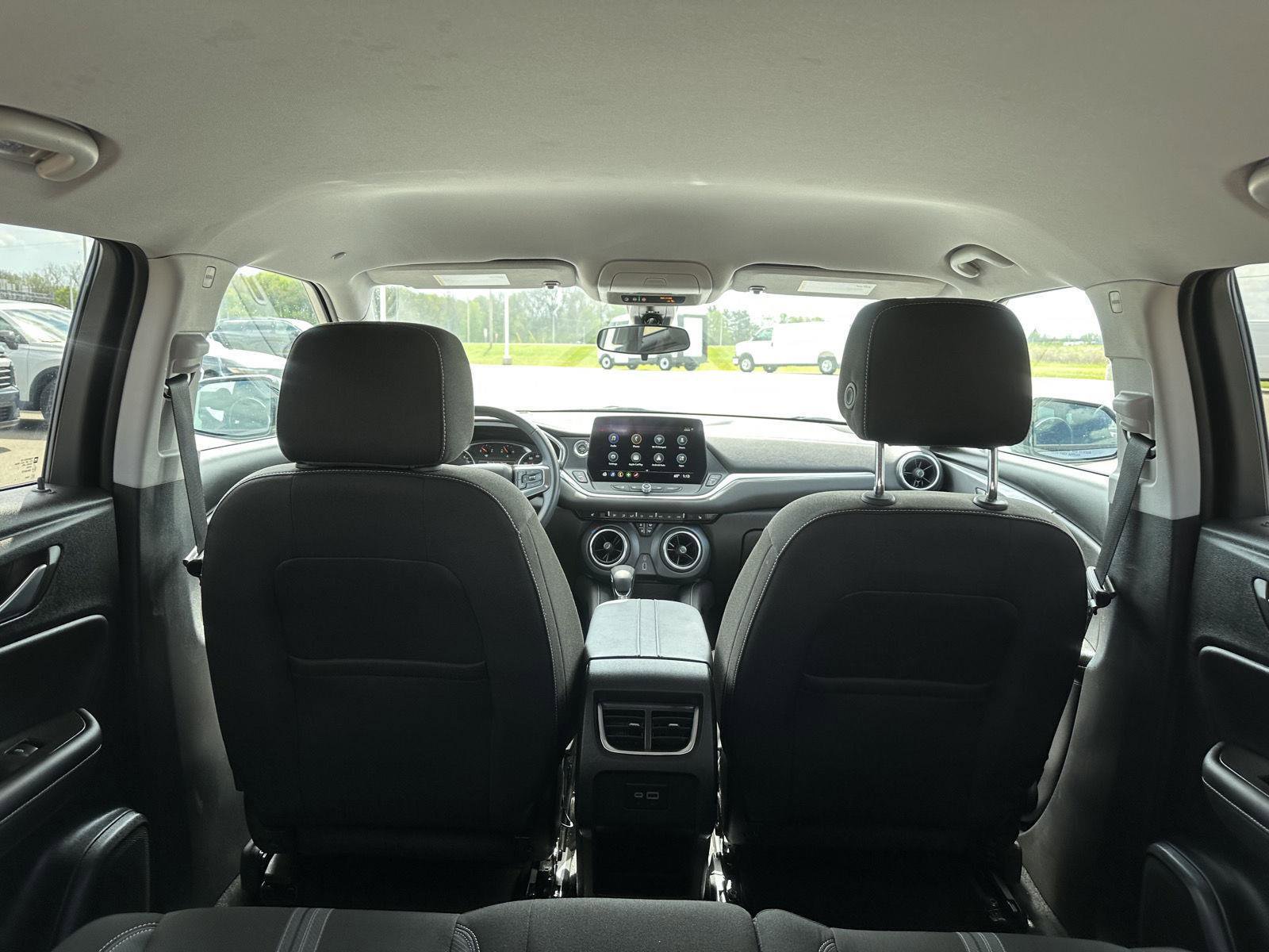 Used 2025 Chevrolet Blazer LT AWD/4WD image 7