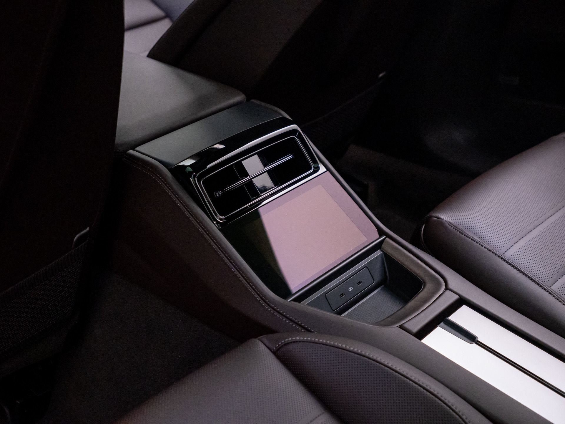 New 2026 Porsche Panamera 4 AWD/4WD image 17