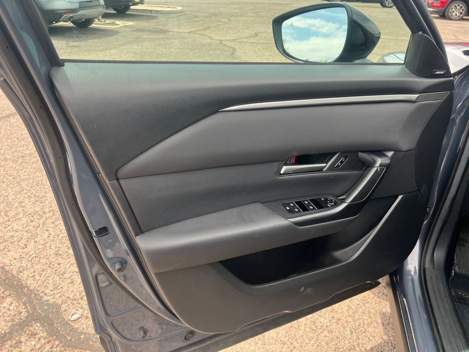 Used 2025 MAZDA CX-50 AWD 2.5 S w/ Premium Package image 18