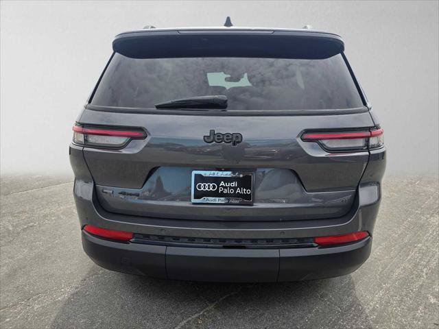 Used 2021 Jeep Grand Cherokee L Laredo AWD/4WD image 4