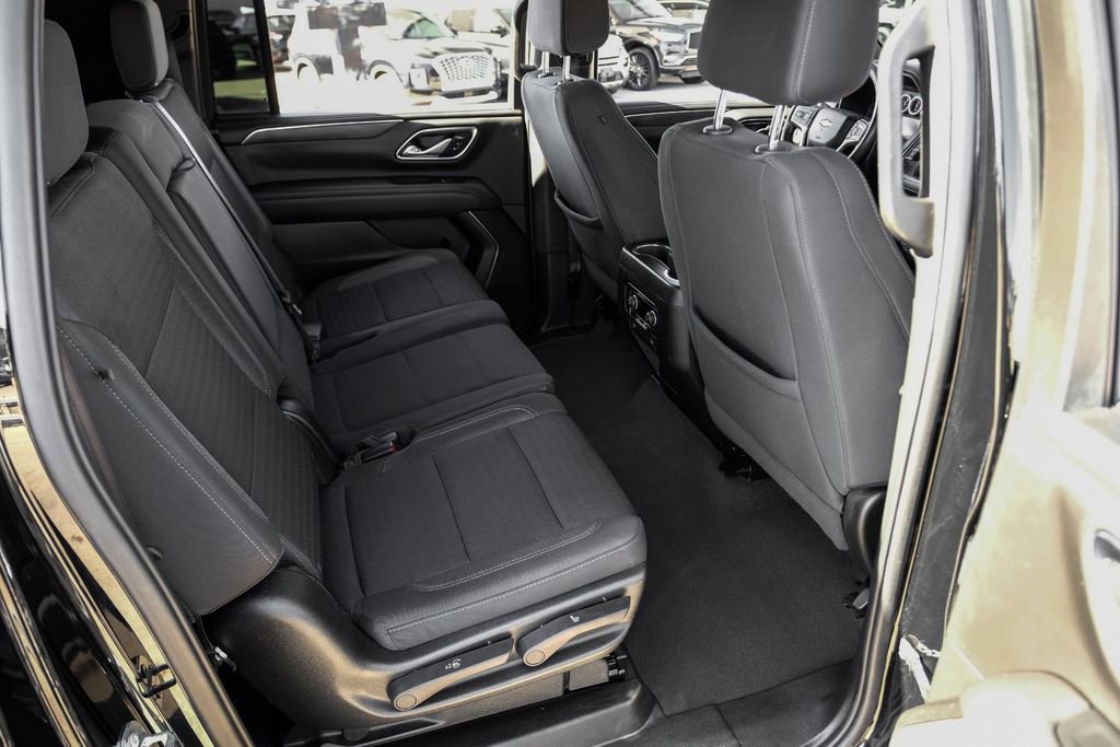 Used 2023 Chevrolet Suburban LS image 36