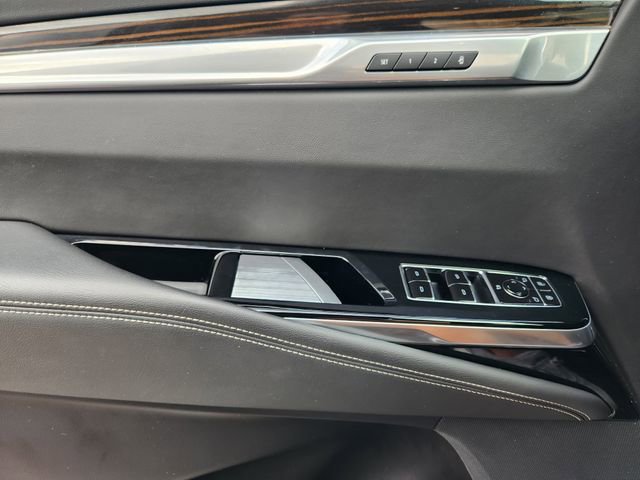 Used 2025 Cadillac Escalade ESV Premium Luxury w/ LPO, Floor Liner Package AWD/4WD image 25