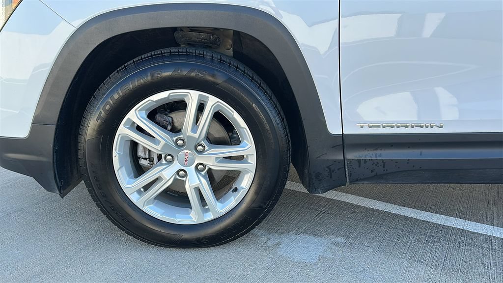 Used 2024 GMC Terrain SLE FWD image 6