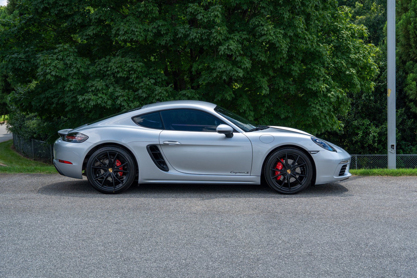 Used 2018 Porsche 718 Cayman S RWD image 8