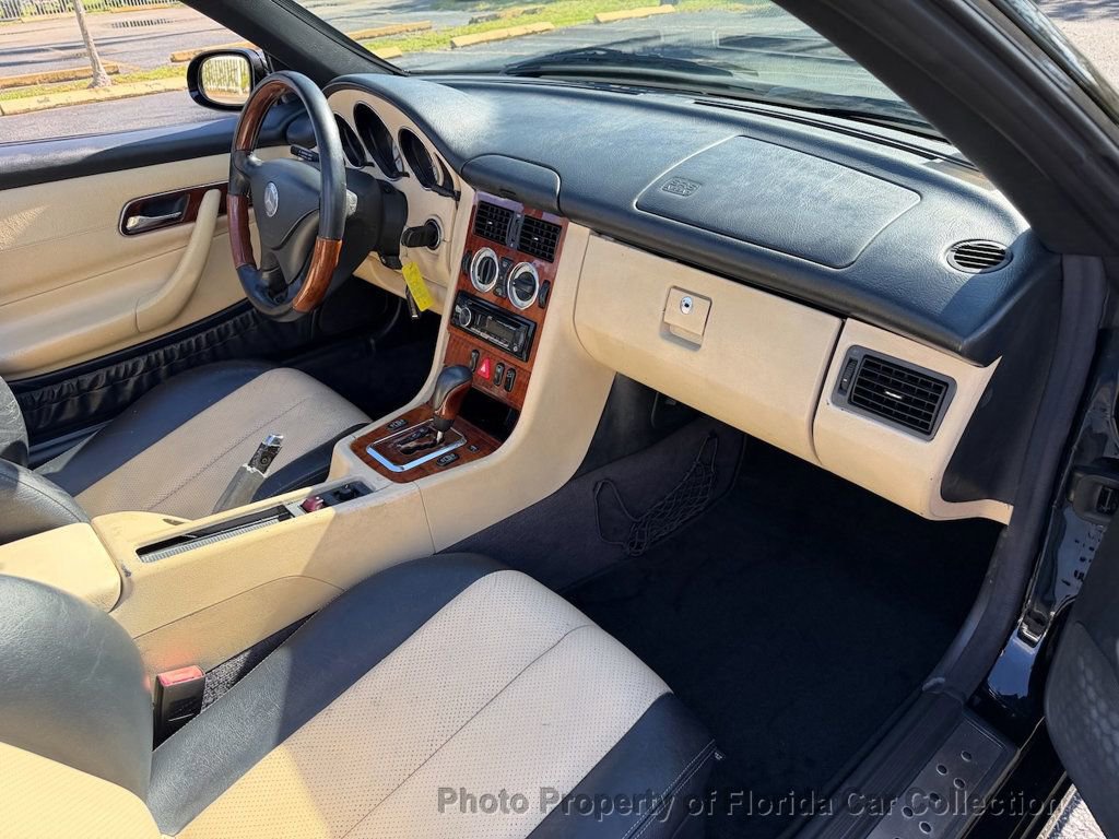Used 2001 Mercedes-Benz SLK 320 image 32