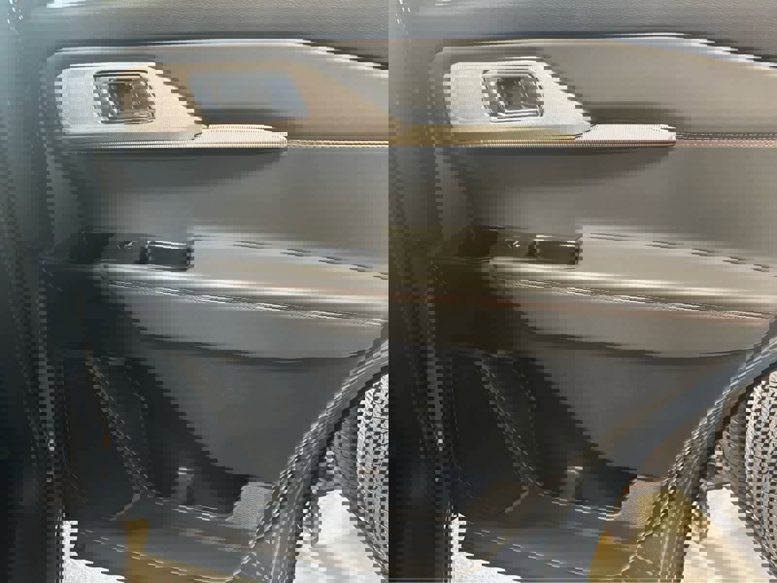 New 2026 Ford Explorer Active w/ Active Comfort Package image 44