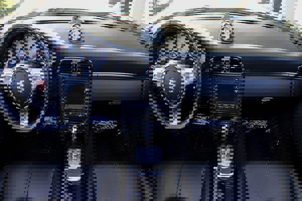 Used 2011 Porsche 911 Carrera 4S image 12