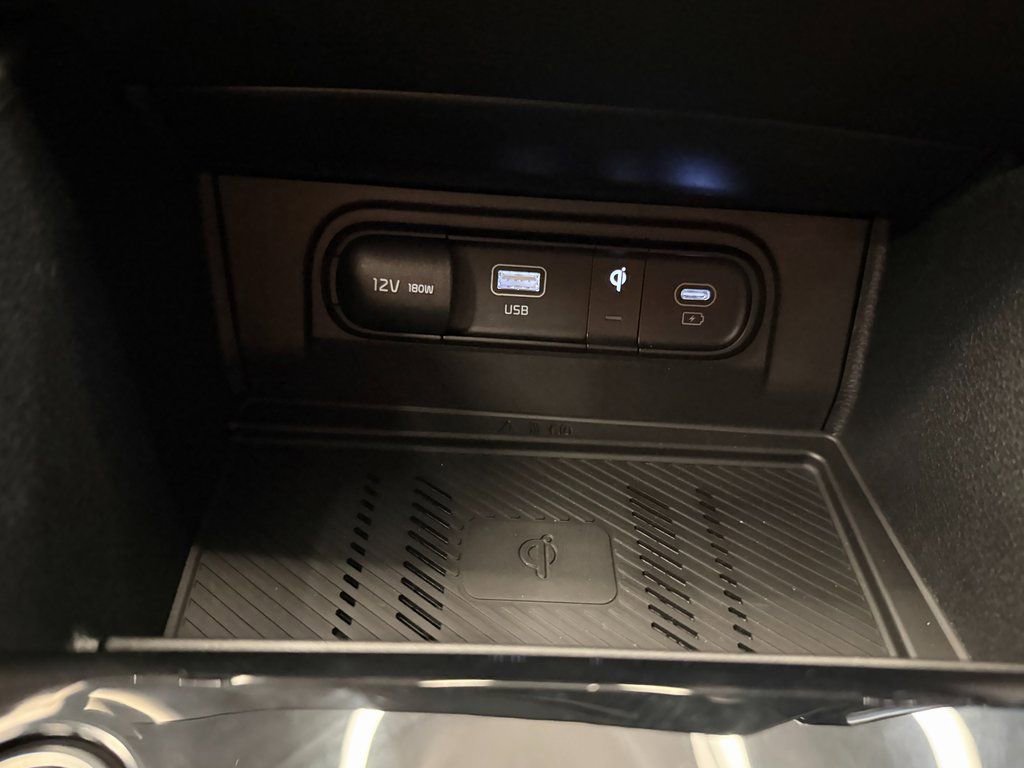 Used 2025 Kia Sportage X-Line w/ Premium Package image 17