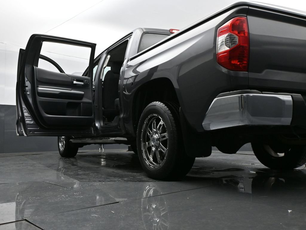 Used 2014 Toyota Tundra SR5 w/ SR5 Upgrade Package image 34