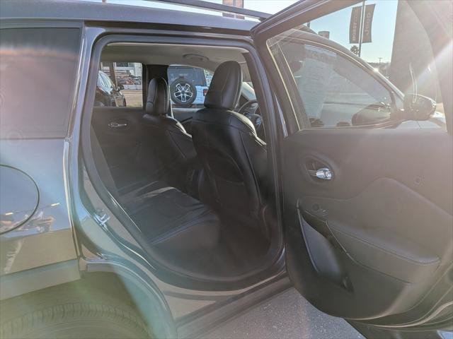 Certified 2023 Jeep Cherokee Altitude Lux image 18