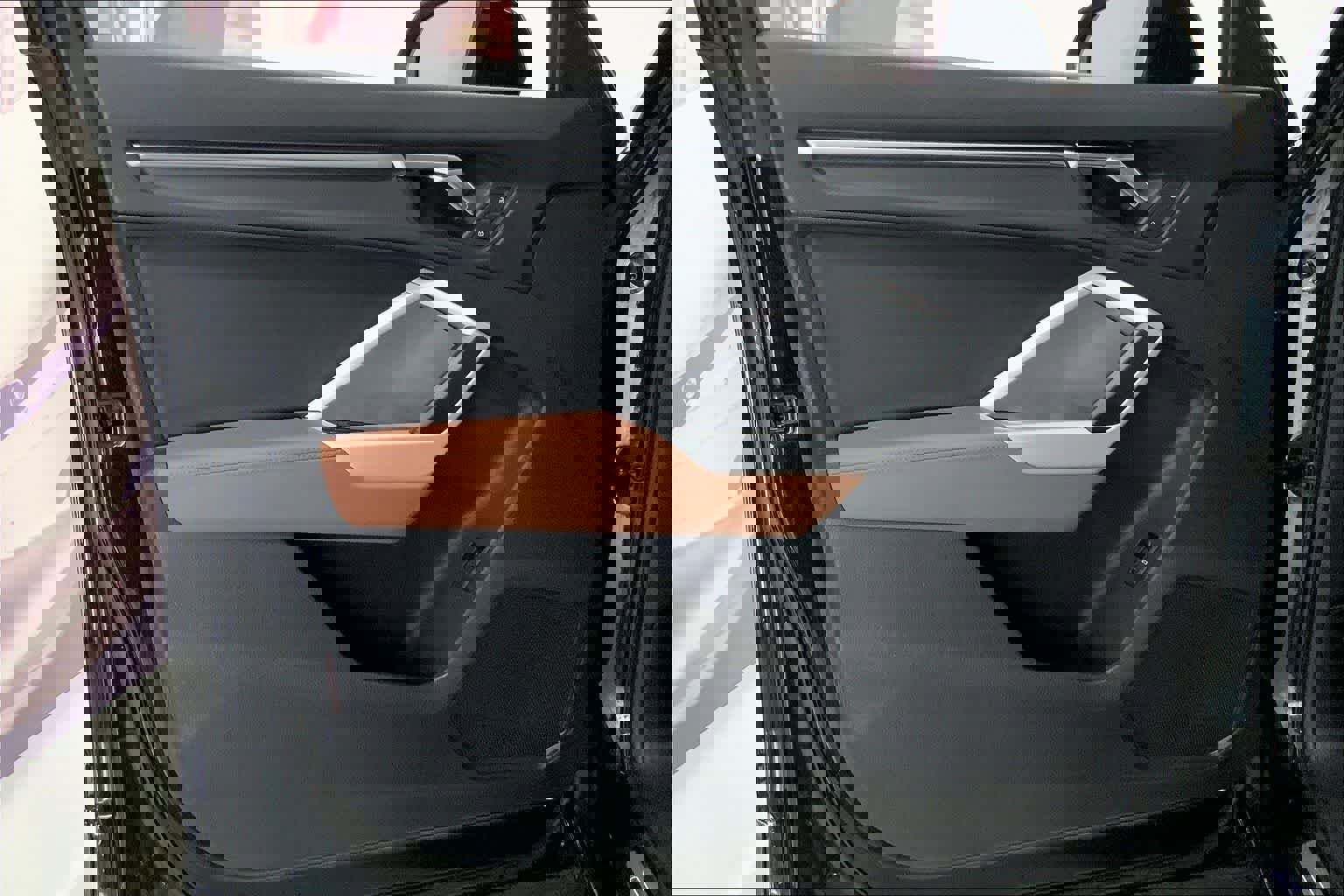 Certified 2020 Audi Q3 2.0T Premium Plus w/ Premium Plus Package AWD/4WD image 24