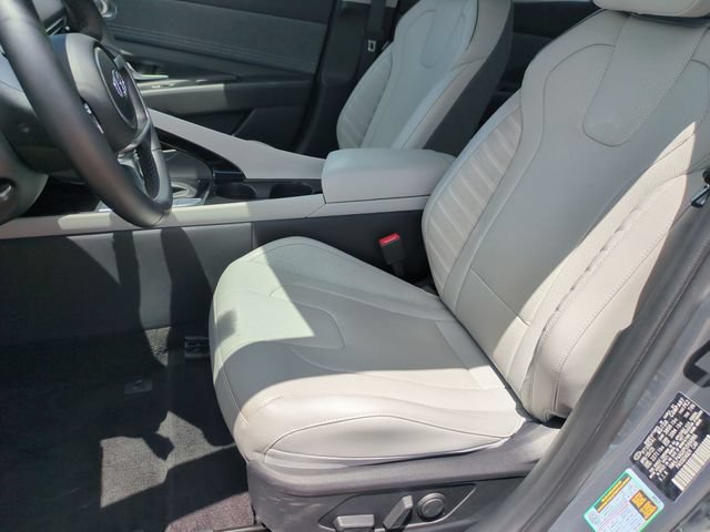 Certified 2023 Hyundai Elantra Limited FWD image 12