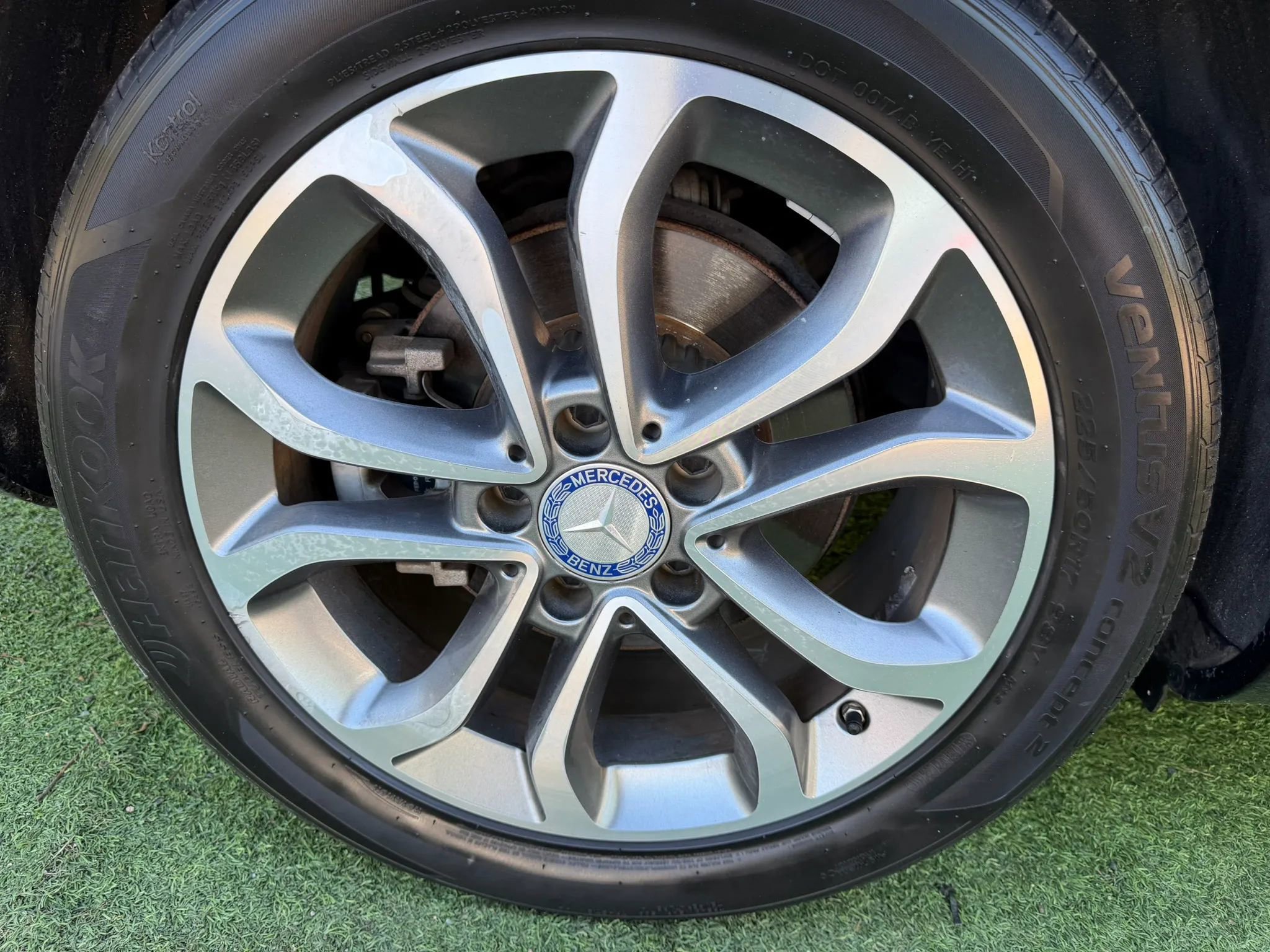 Used 2017 Mercedes-Benz C 300 Sedan w/ Premium 1 Package image 32