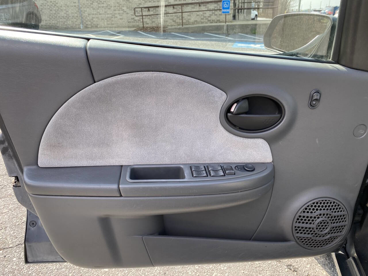 Used 2004 Saturn ION Level 3 image 10