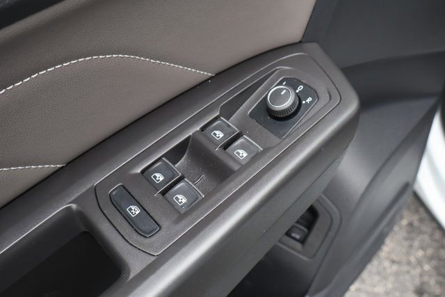 Certified 2023 Volkswagen Atlas Cross Sport SE image 11