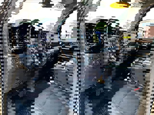 Used 2022 Chevrolet Silverado 1500 RST AWD/4WD image 8