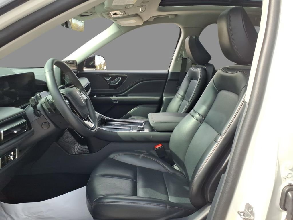 Certified 2025 Lincoln Aviator 2WD w/ Jet Appearance Package image 19