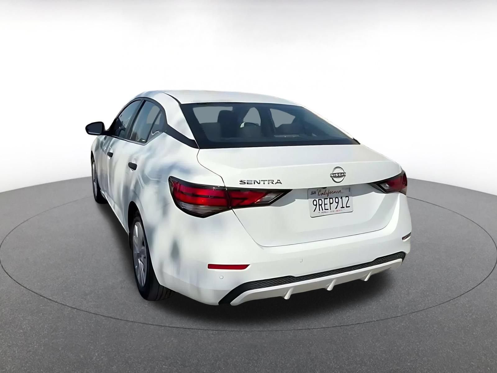 Used 2025 Nissan Sentra S FWD image 10