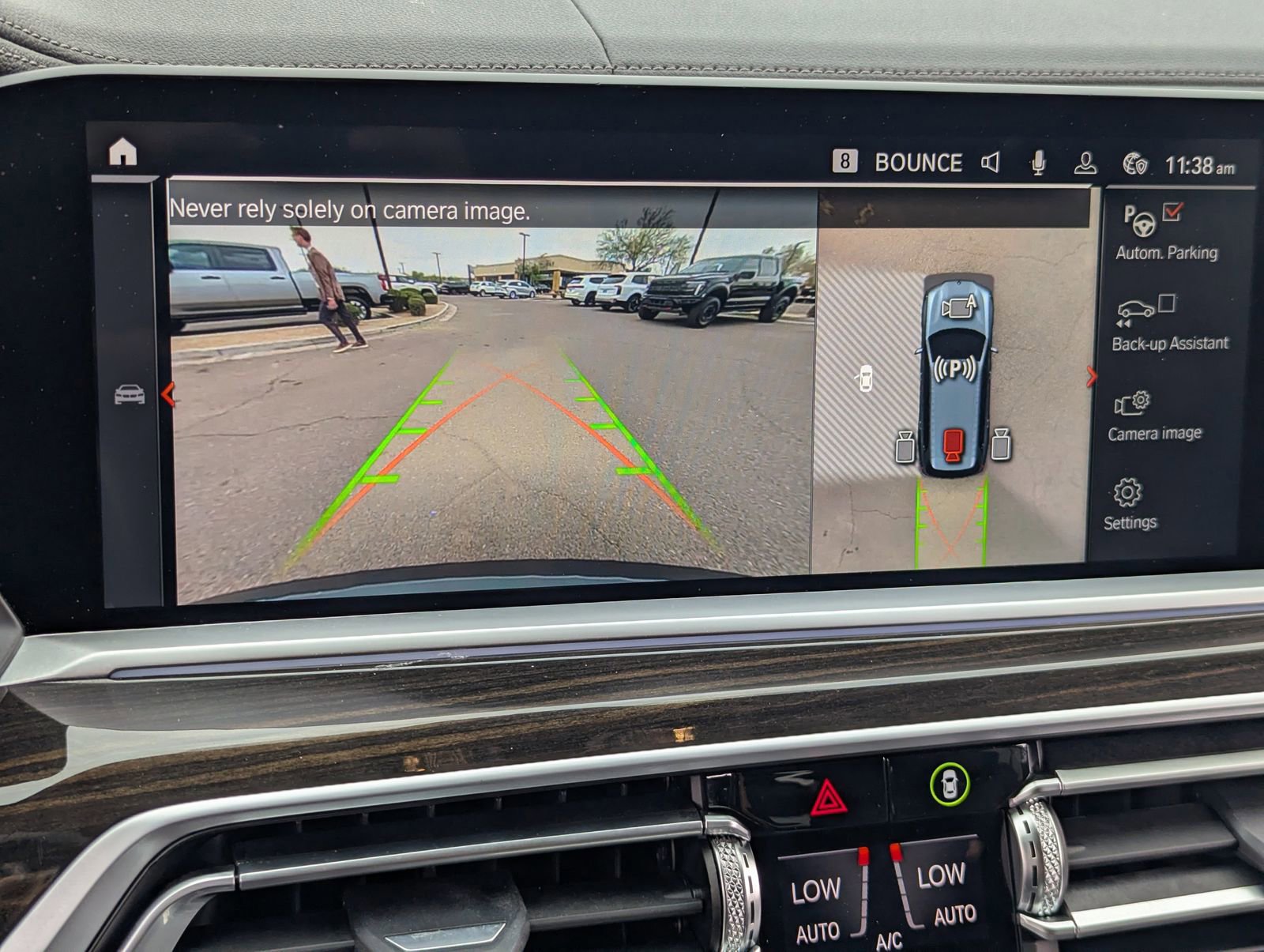 Used 2021 BMW X7 xDrive40i w/ Parking Assistance Package image 28