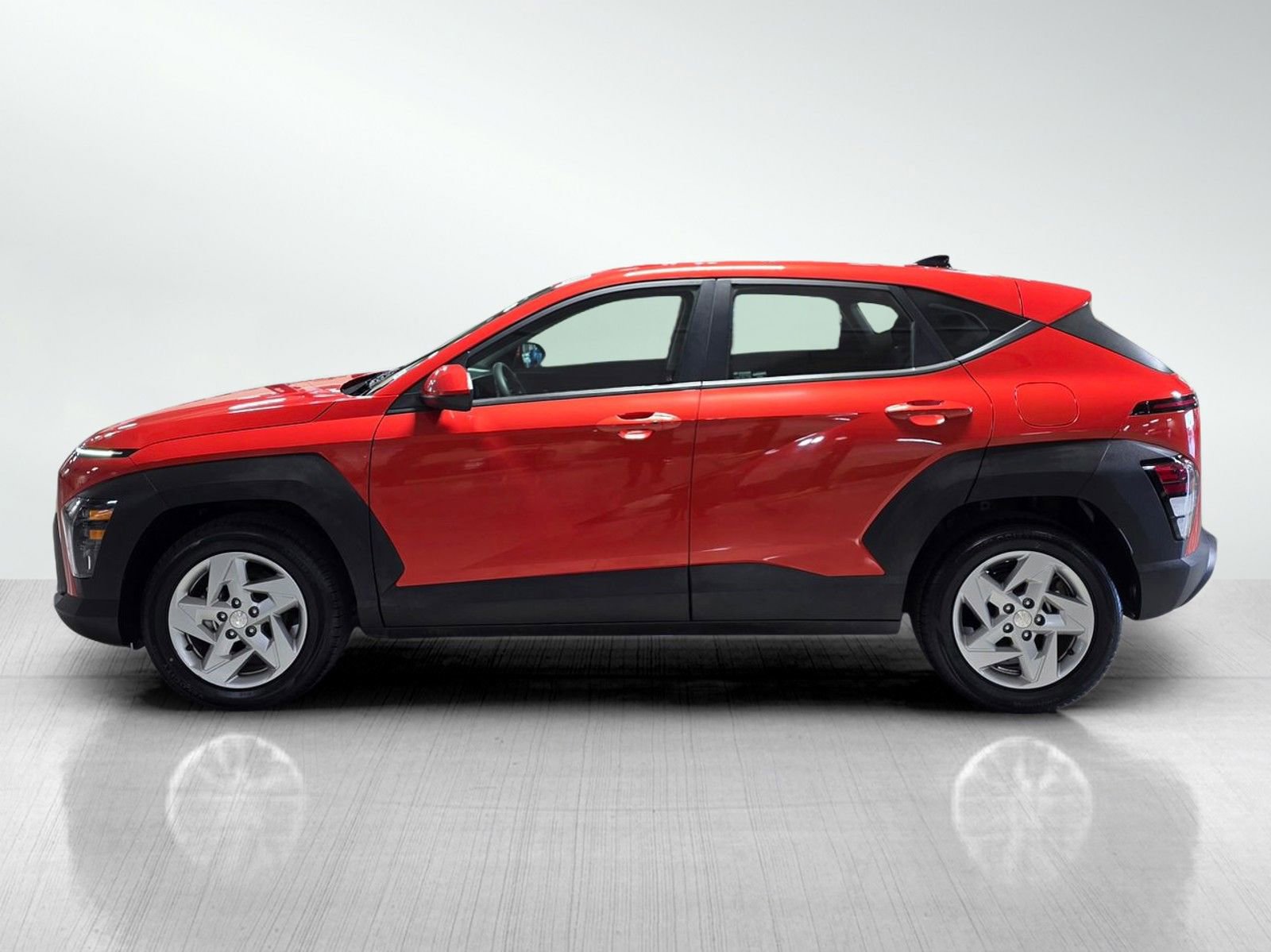 Certified 2024 Hyundai Kona SE FWD image 4