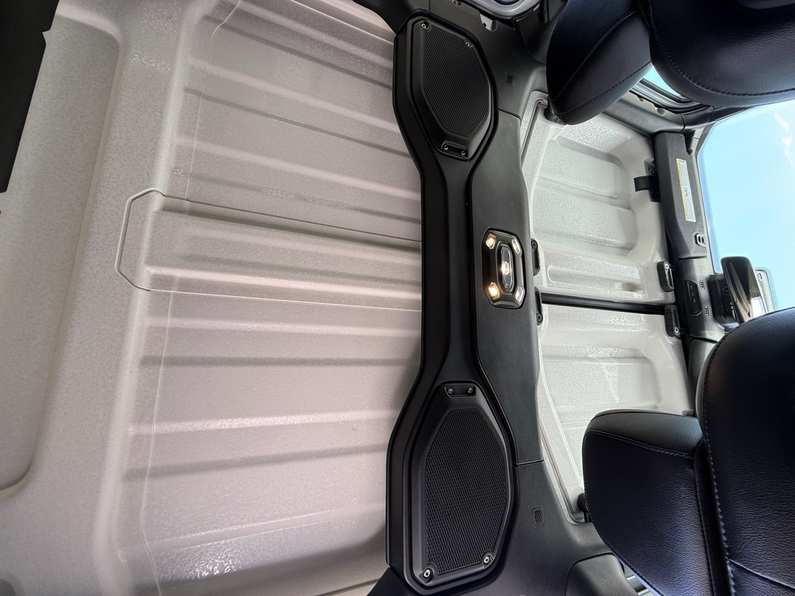 Used 2023 Jeep Wrangler Unlimited Rubicon 392 AWD/4WD image 33