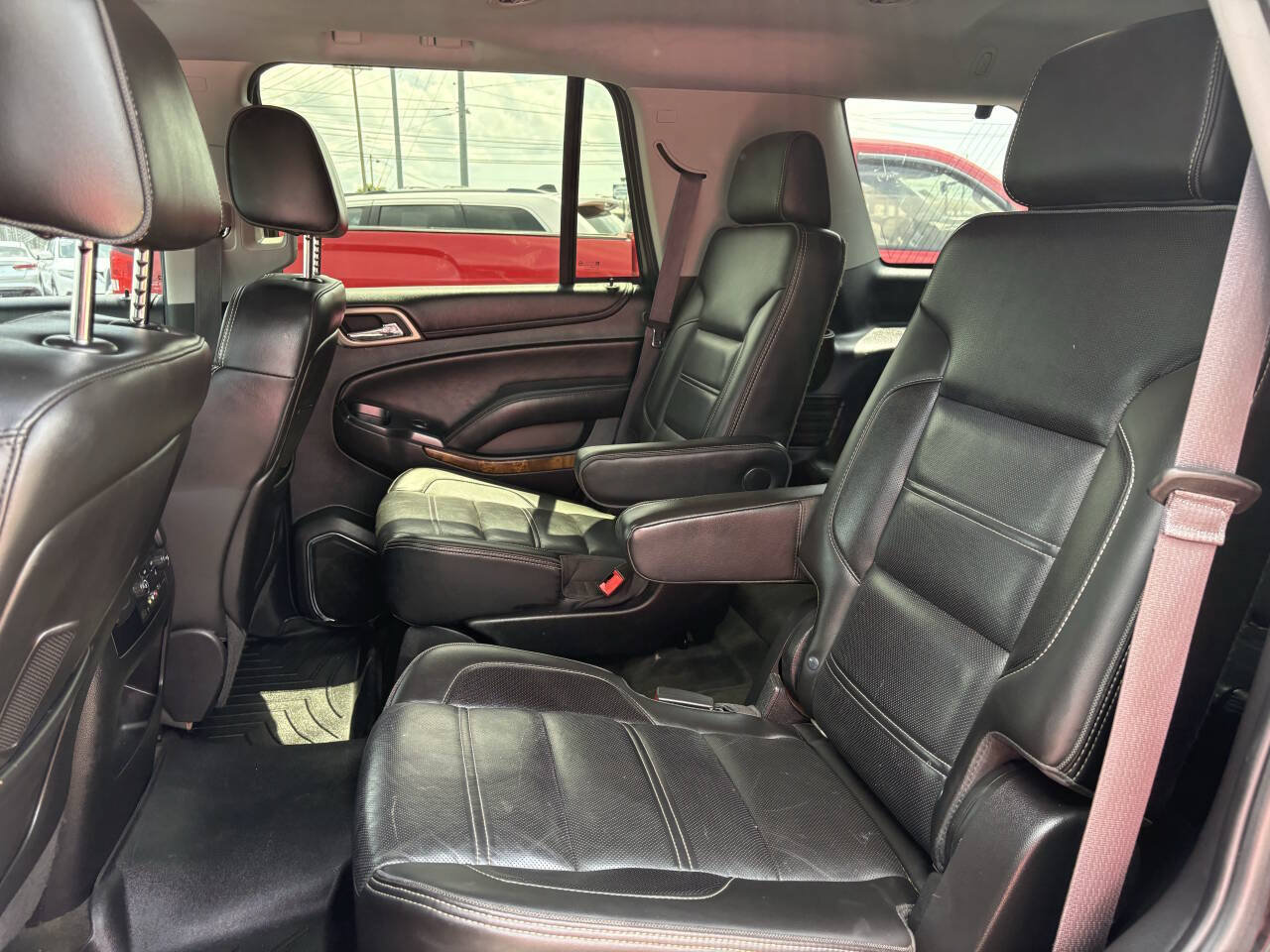Used 2015 GMC Yukon Denali w/ Touring Package AWD/4WD image 17