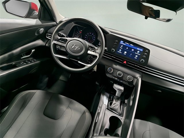 Used 2023 Hyundai Elantra SE image 25