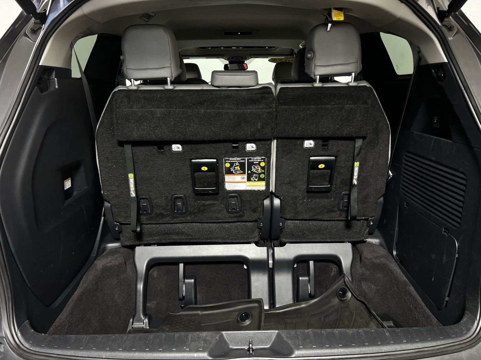 Used 2025 Toyota Sienna XLE w/ XLE Plus Package image 28